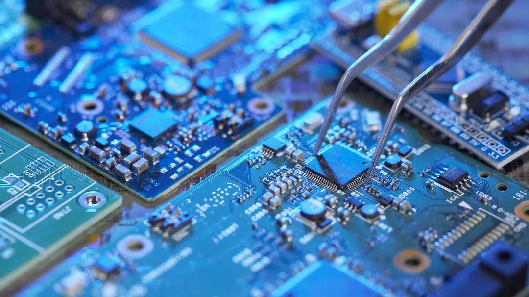 科技金融丨交银金租为集成电路产业发展“添翼”